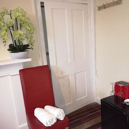 Red Carpet Guesthouse Reading Ngoại thất bức ảnh