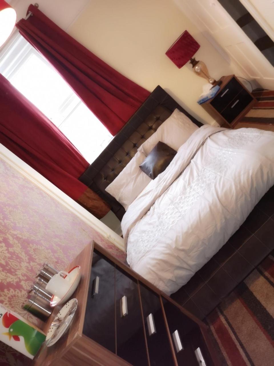 Red Carpet Guesthouse Reading Ngoại thất bức ảnh